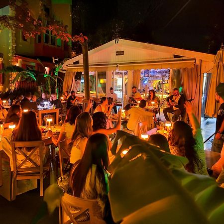 Banana Alacati Food & Stay - Adults Only 외부 사진