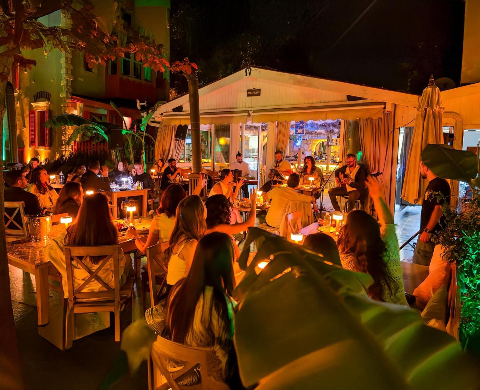 Banana Alacati Food & Stay - Adults Only 외부 사진